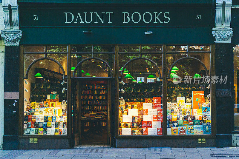 伦敦汉普斯特德End路的Daunt Books书店